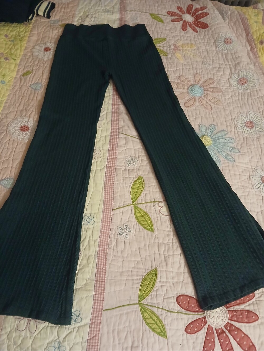 Victoria Secert Pink Hunter Green Leggings - Picture 5 of 6
